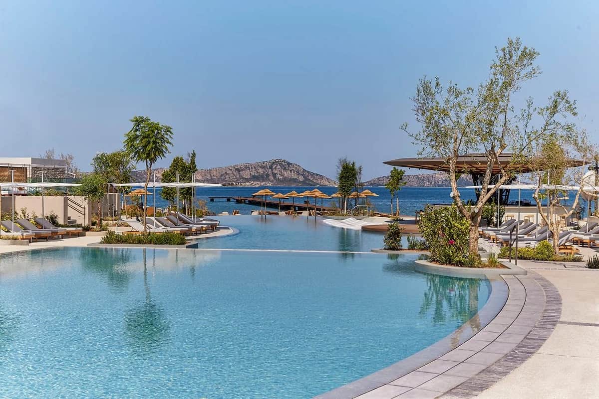 W Costa Navarino