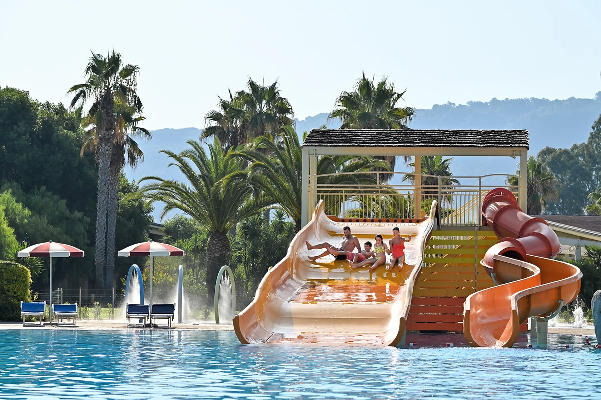 Piscine et toboggans, Falkensteiner Club Funimation Garden Calabria