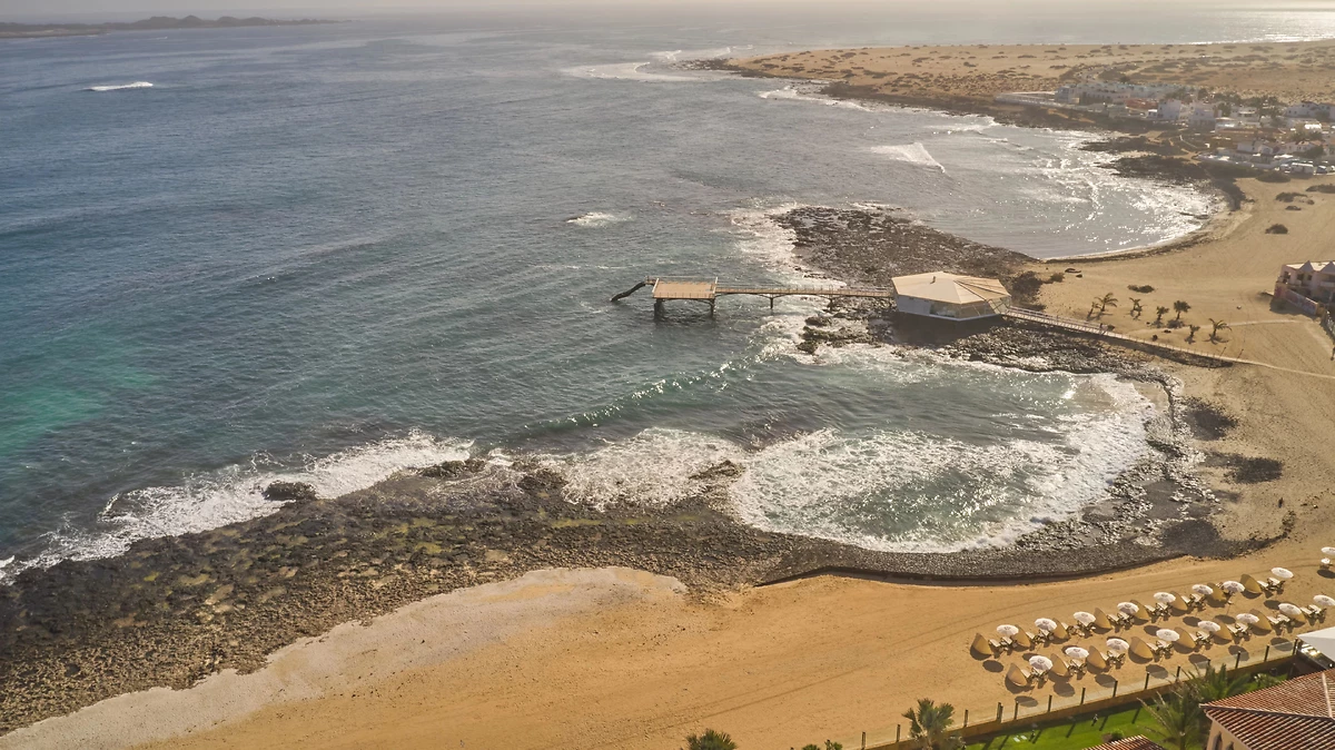 Vue aérienne de la plage de l'hôtel, Secrets Bahía Real Resort & Spa