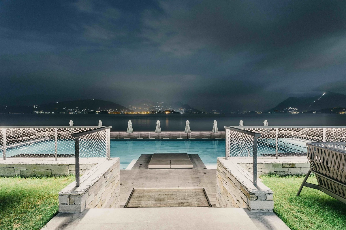 Piscine de l'hôtel de nuit, hôtel La Palma