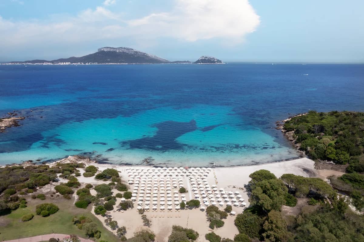Vue aérienne de la plage, VOI Colonna Village, Sardaigne, Italie