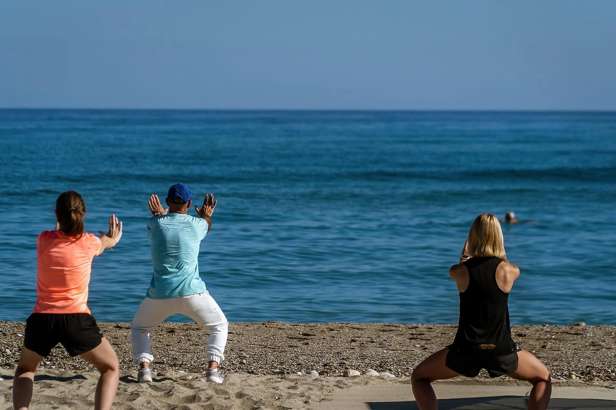 Séance de sport sur la plage, hôtel Aegean Pearl