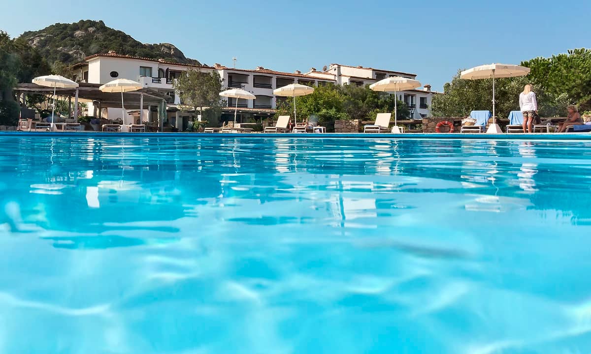 Piscine de l'hôtel, hôtel La Bisaccia