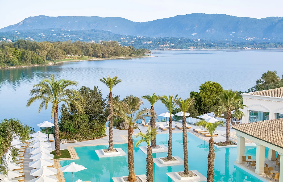Piscine de l'hôtel, Grecotel Eva Palace