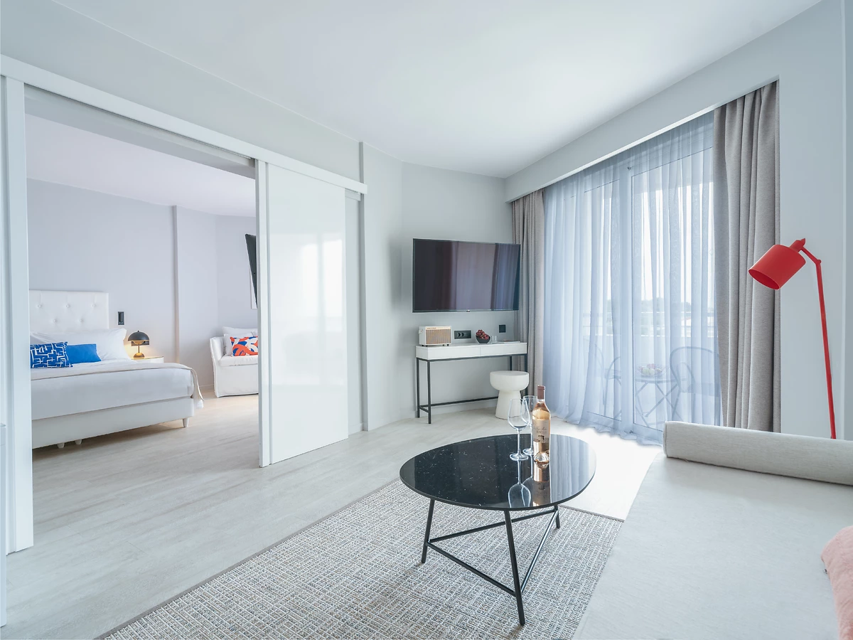 Suite ivory