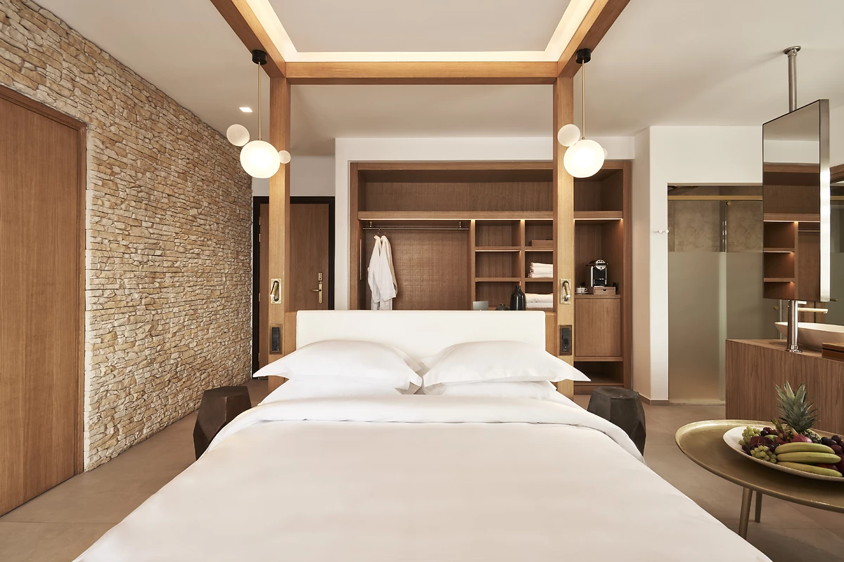 Suite Naia avec bain à remous et vue mer