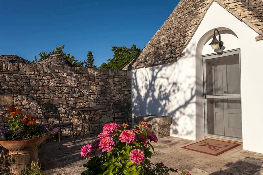 Cour et entrée, trulli, Grand Hotel La Chiusa Di Chietri, Alberolbello, Pouilles