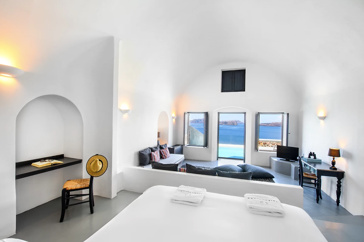 Executive cave Suite