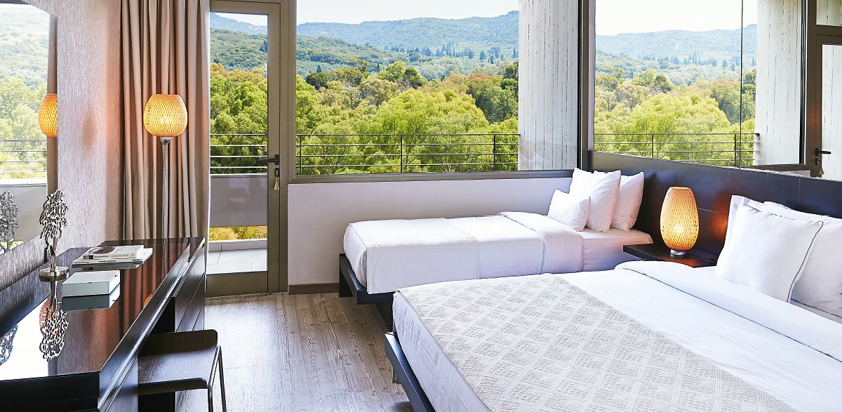 Chambre vue mer partielle