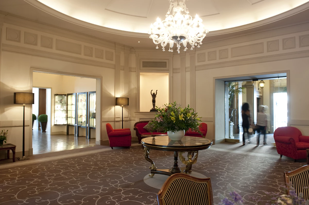Entrée, Grand Hotel Villa Medici, Florence