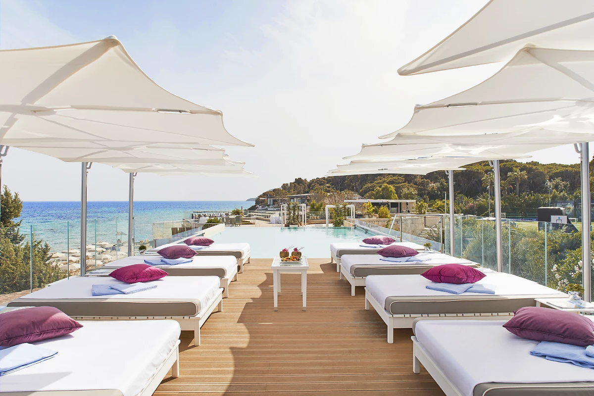 Infinity pool, Forte Village Bouganville, Sardaigne, Italie