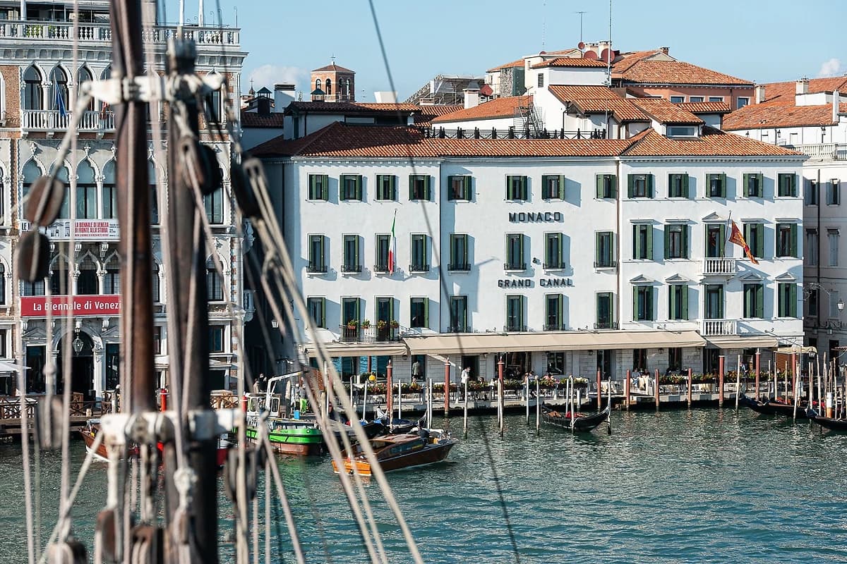 Hotel Monaco & Grand Canal