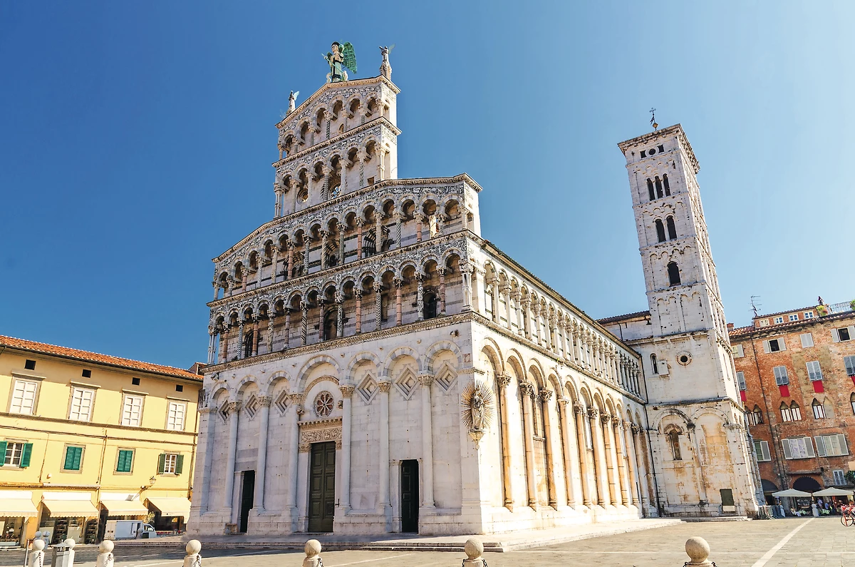Église San Michele in Foro, place San Michele, Lucca, Toscane