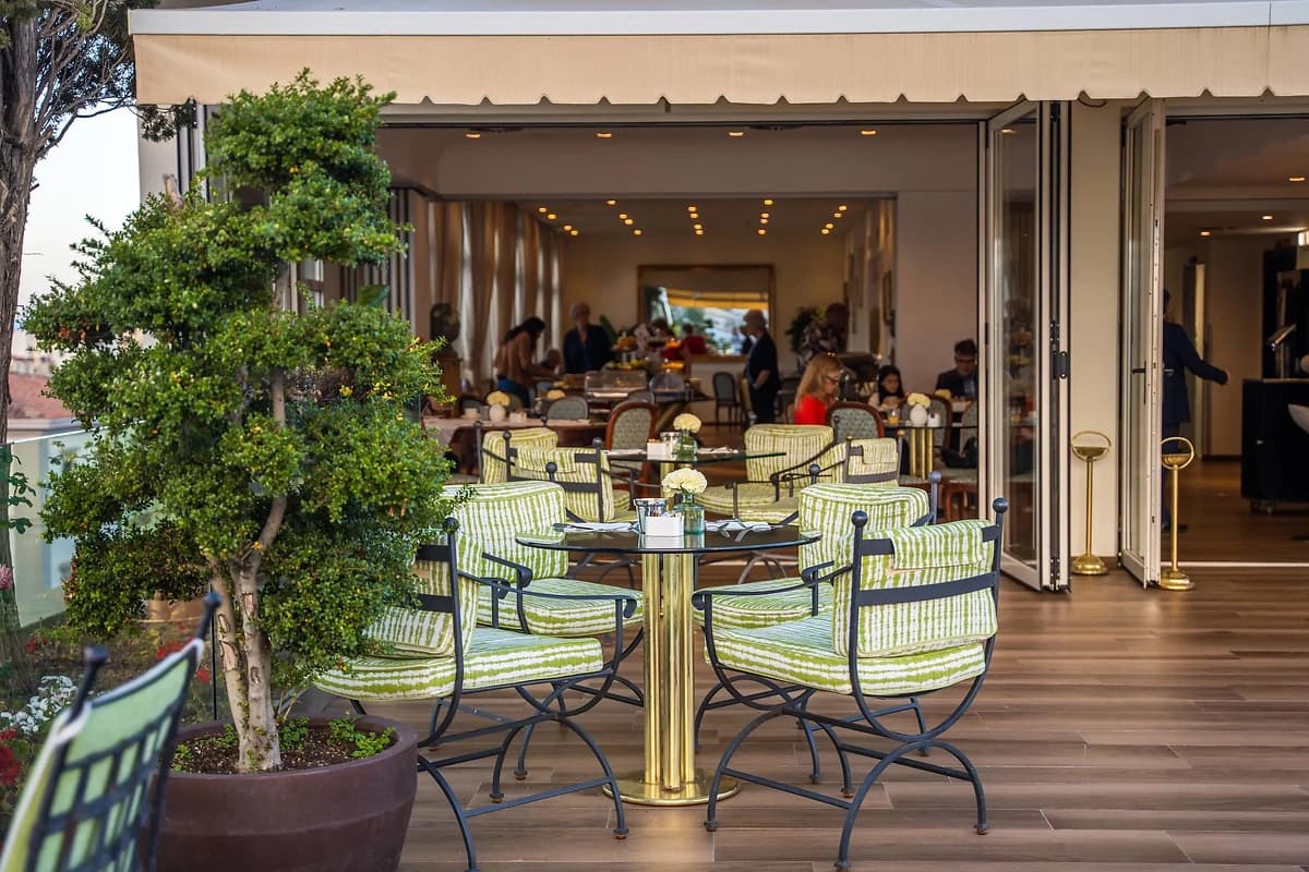 Restaurant de l'hôtel, Hotel Kraft