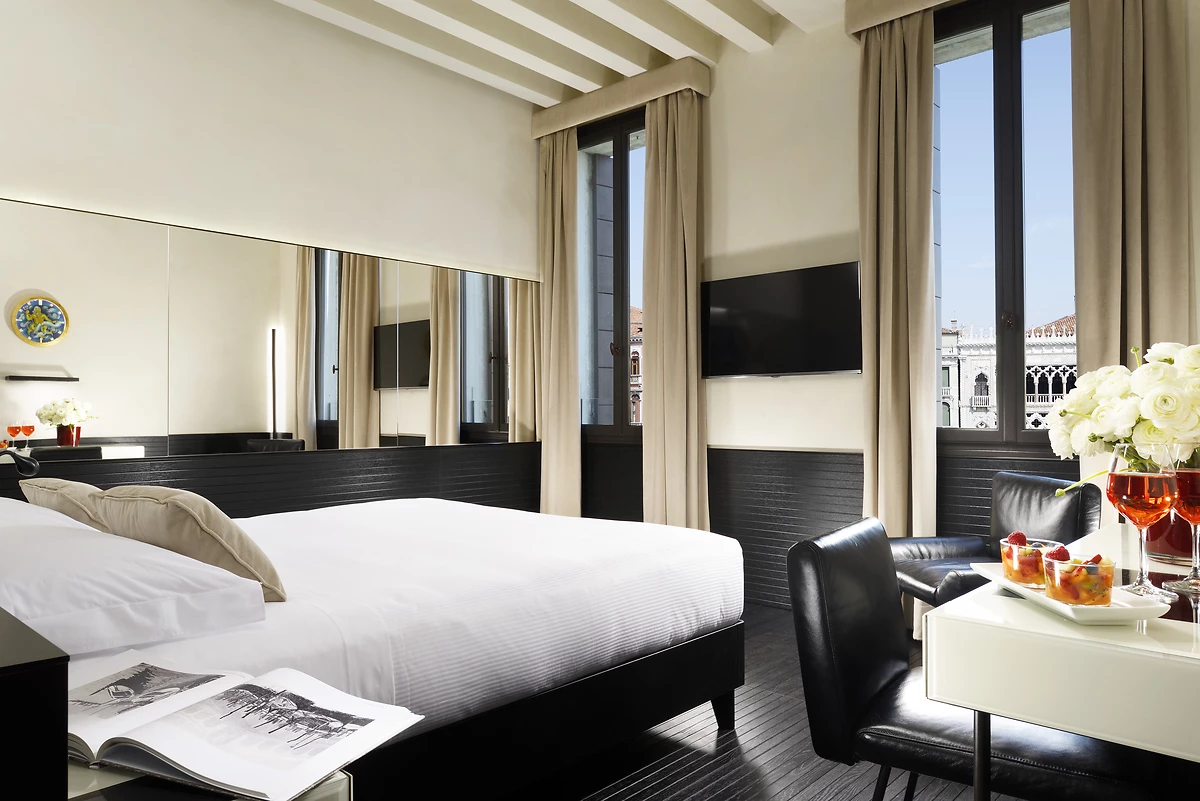 Chambre deluxe vue Grand Canal, Hotel L'Orologio Venezia, Venise, Italie