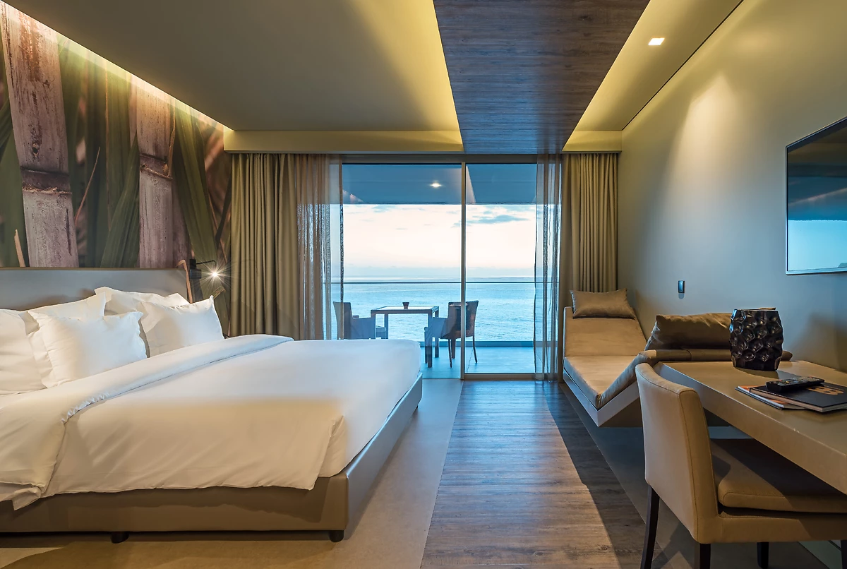 Suite Premium Oceanfront deluxe, Saccharum Resort and Spa, Madère, Portugal
