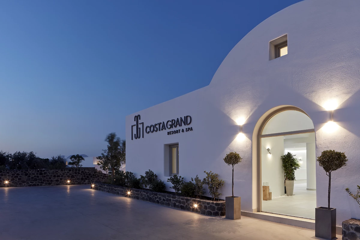 Entrée de l'hôtel, Costa Grand Resort & Spa, Santorin, Grèce