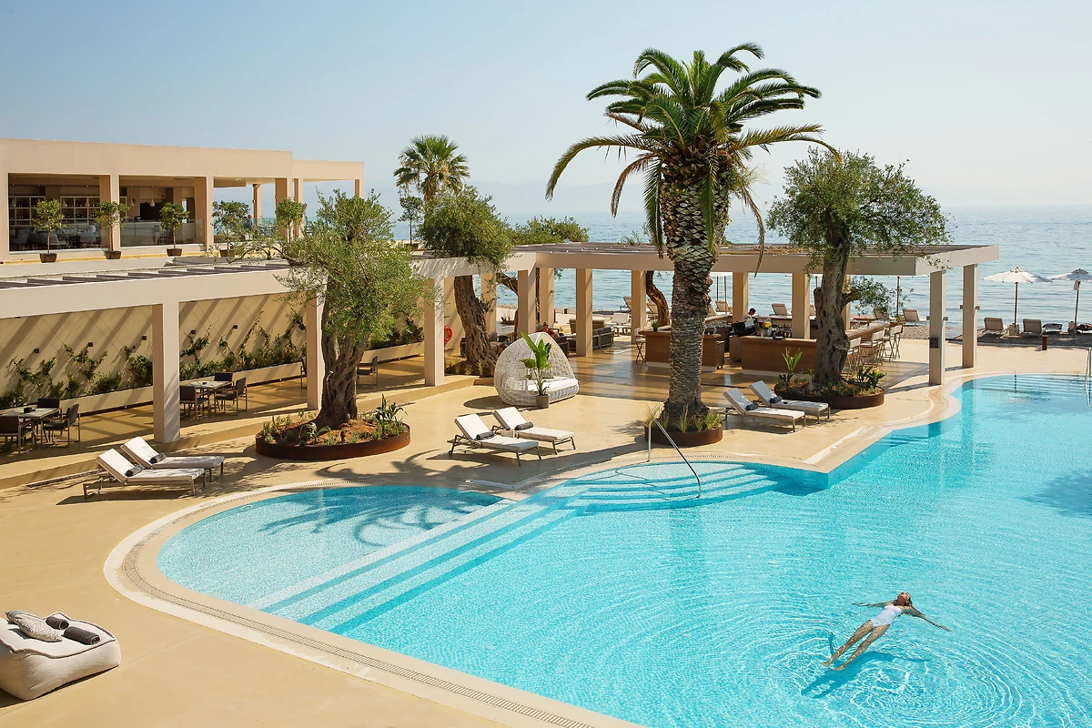 Piscine de l'hôtel, Domes Miramare, a Luxury Collection Resort, Corfou, Grèce