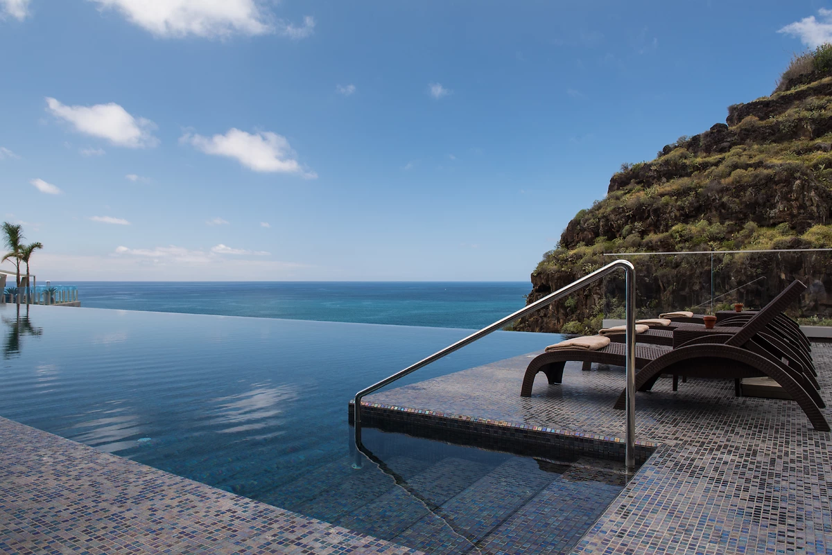 Piscine à débordement, Saccharum Resort and Spa, Madère, Portugal