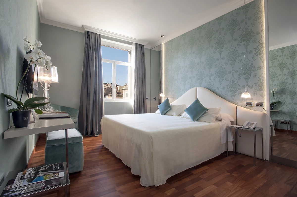 Chambre deluxe, hôtel Bernini Bristol, Rome