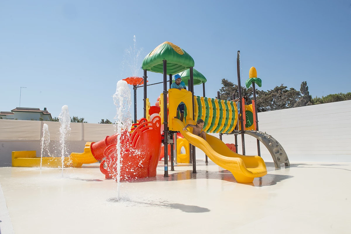 Toboggan, Aire de jeux, Hôtel Del Levante, Pouilles