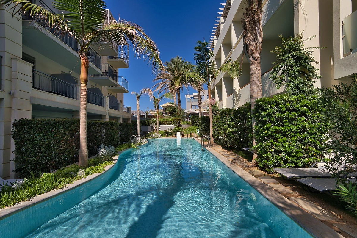 Piscine de l'hôtel, hôtel Aegean Pearl