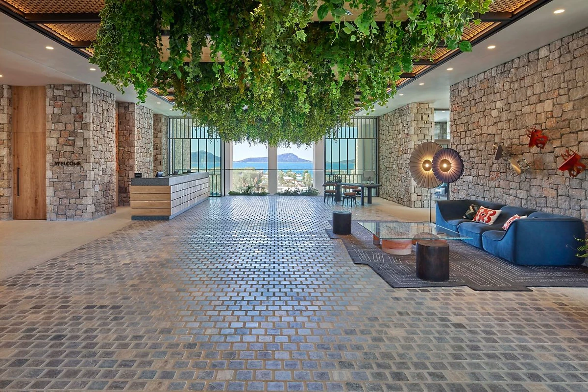 Lobby de l'hôtel, hôtel W Costa Navarino