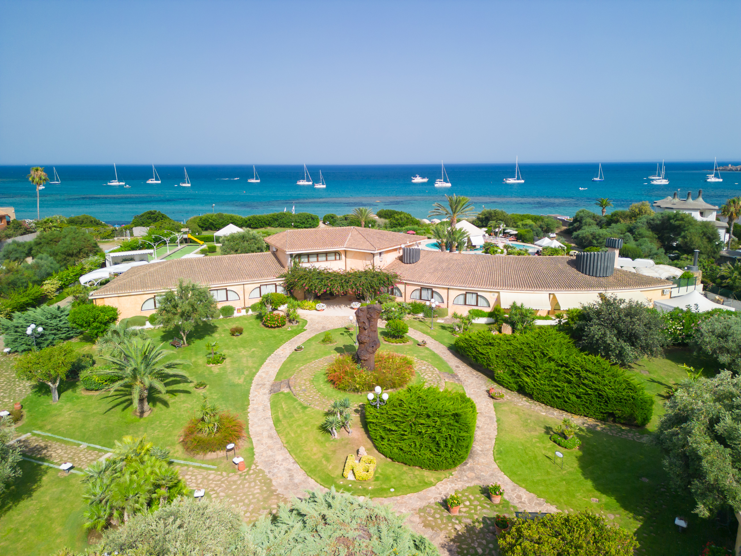 Vue aérienne, Hotel Baia di Nora, Sardaigne, Italie