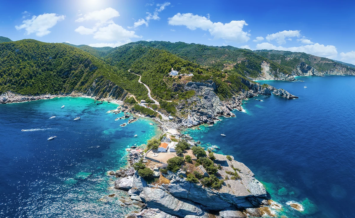 Vue aérienne de l'île de Skopelos, Sporades, Grèce