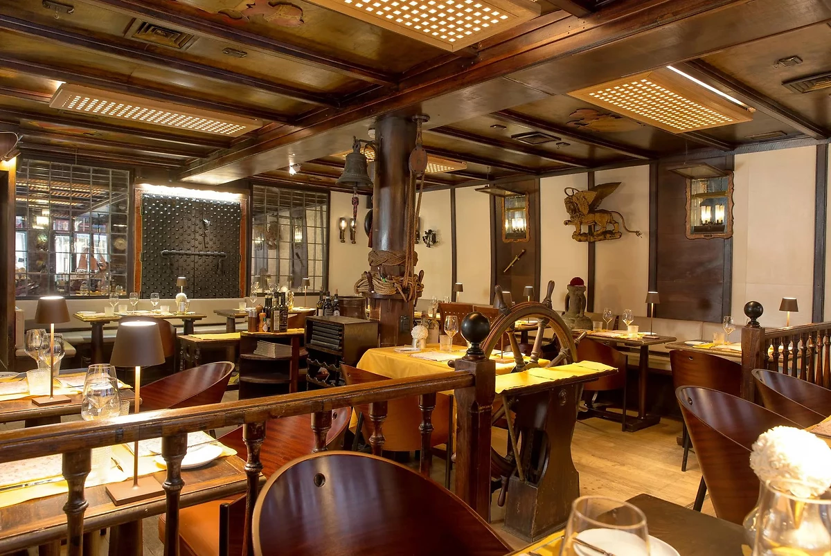 Restaurant, Hotel Saturnia & International Venezia