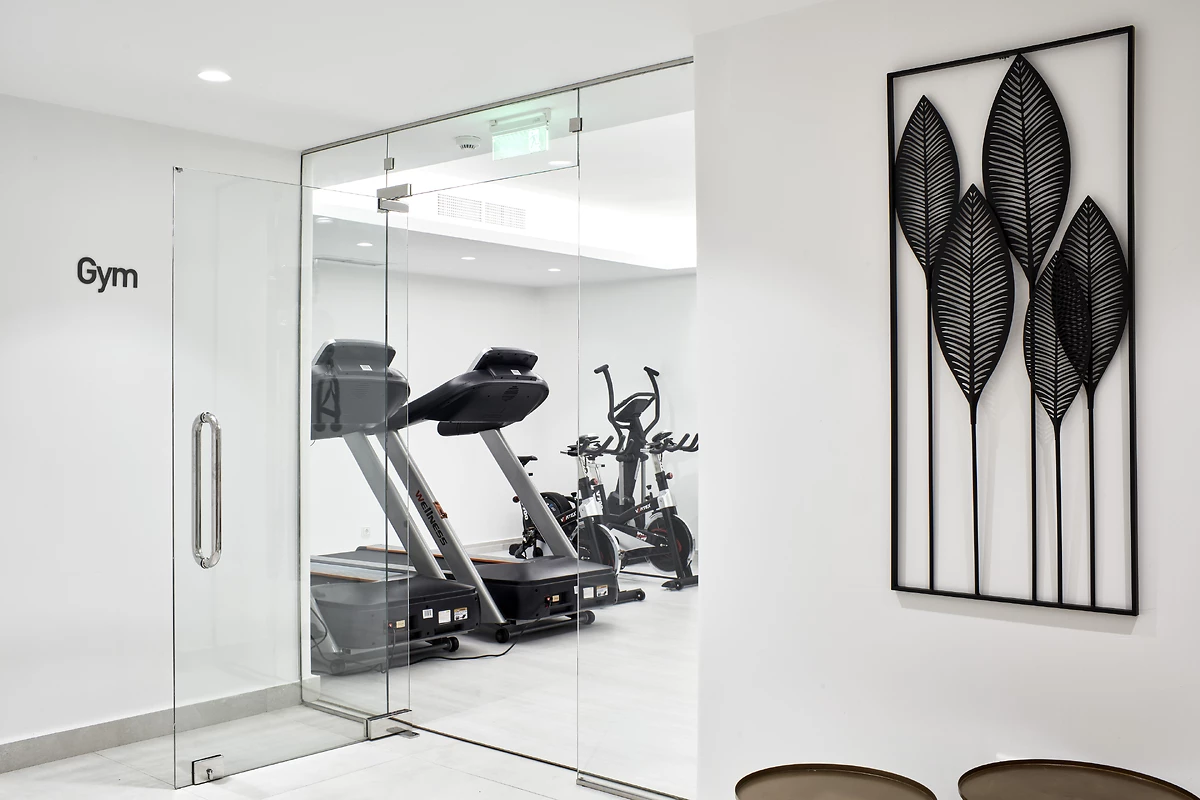 Salle de sport, Costa Grand Resort & Spa, Santorin, Grèce
