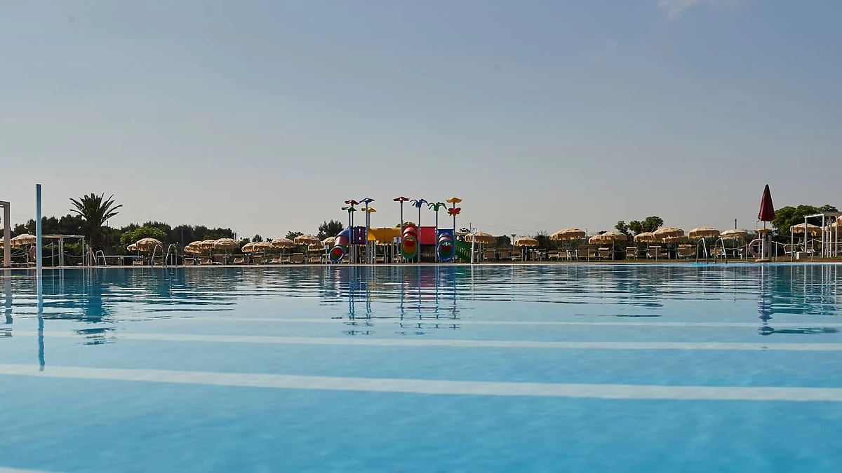Vue sur la piscine et l'espace enfants, Pietrablu Resort & Spa