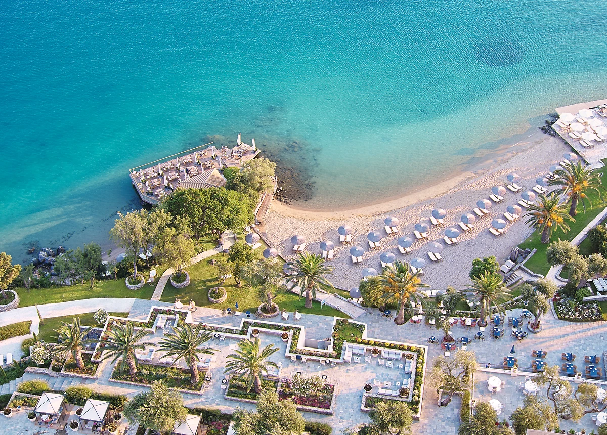 Vue aérienne de la plage de l'hôtel, Corfu Imperial, A Grecotel Resort to Live
