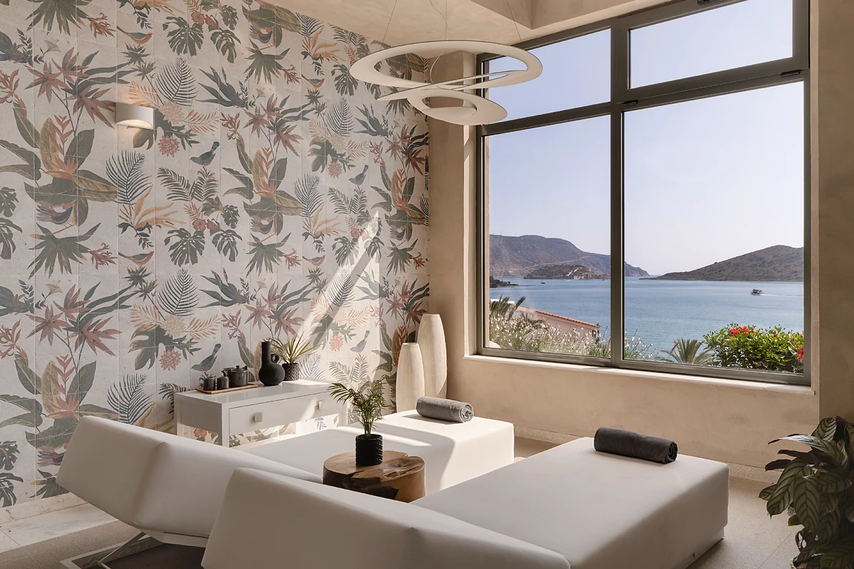 Salle de massage, Spa de l'hôtel, Domes Aulūs Elounda, Curio Collection, Crète, Grèce