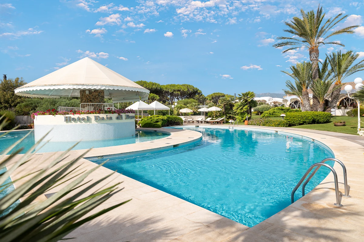 Piscine, Hotel Baia di Nora, Sardaigne, Italie
