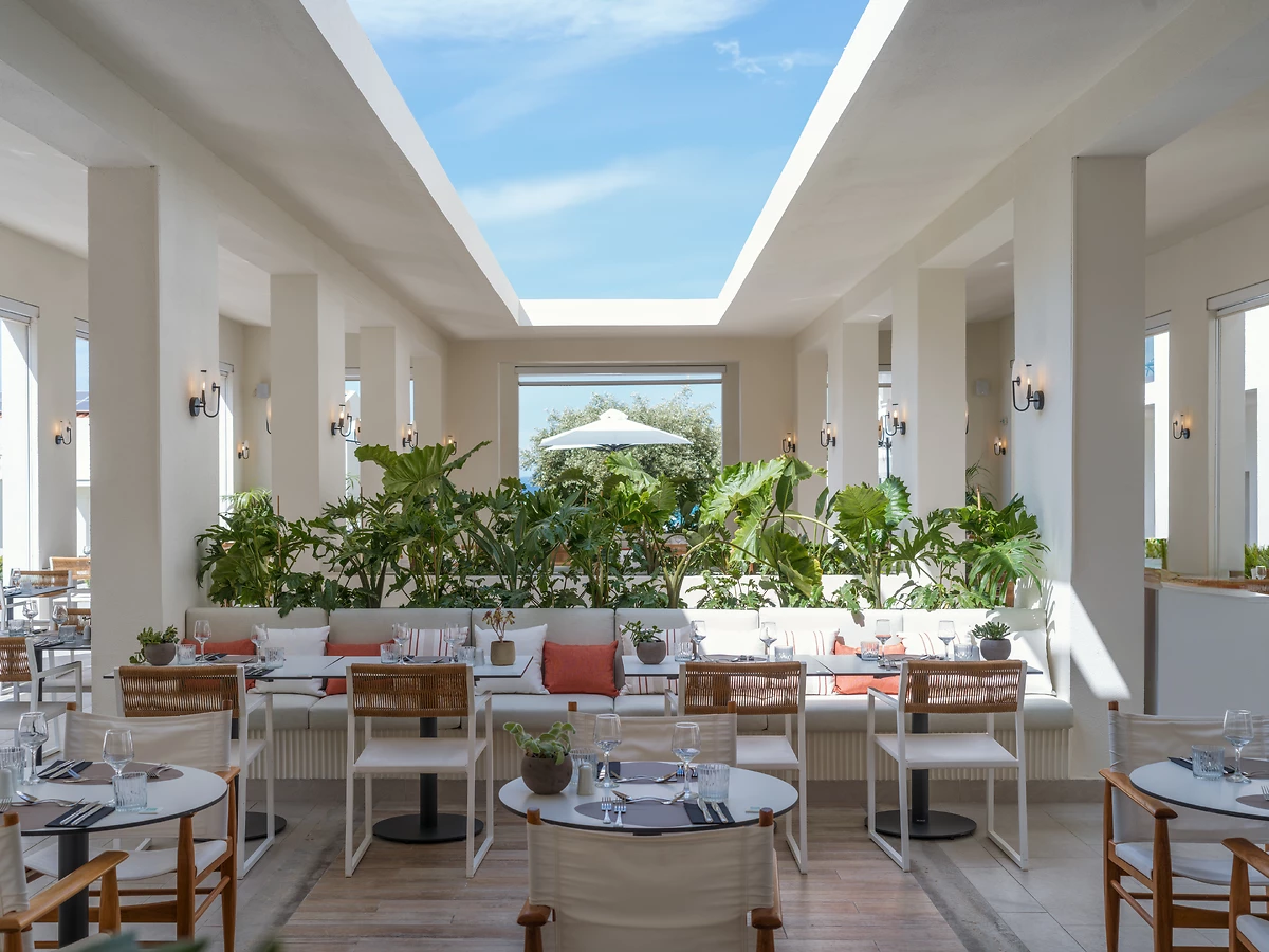 Gustation Restaurant, Domes Noruz Kassandra