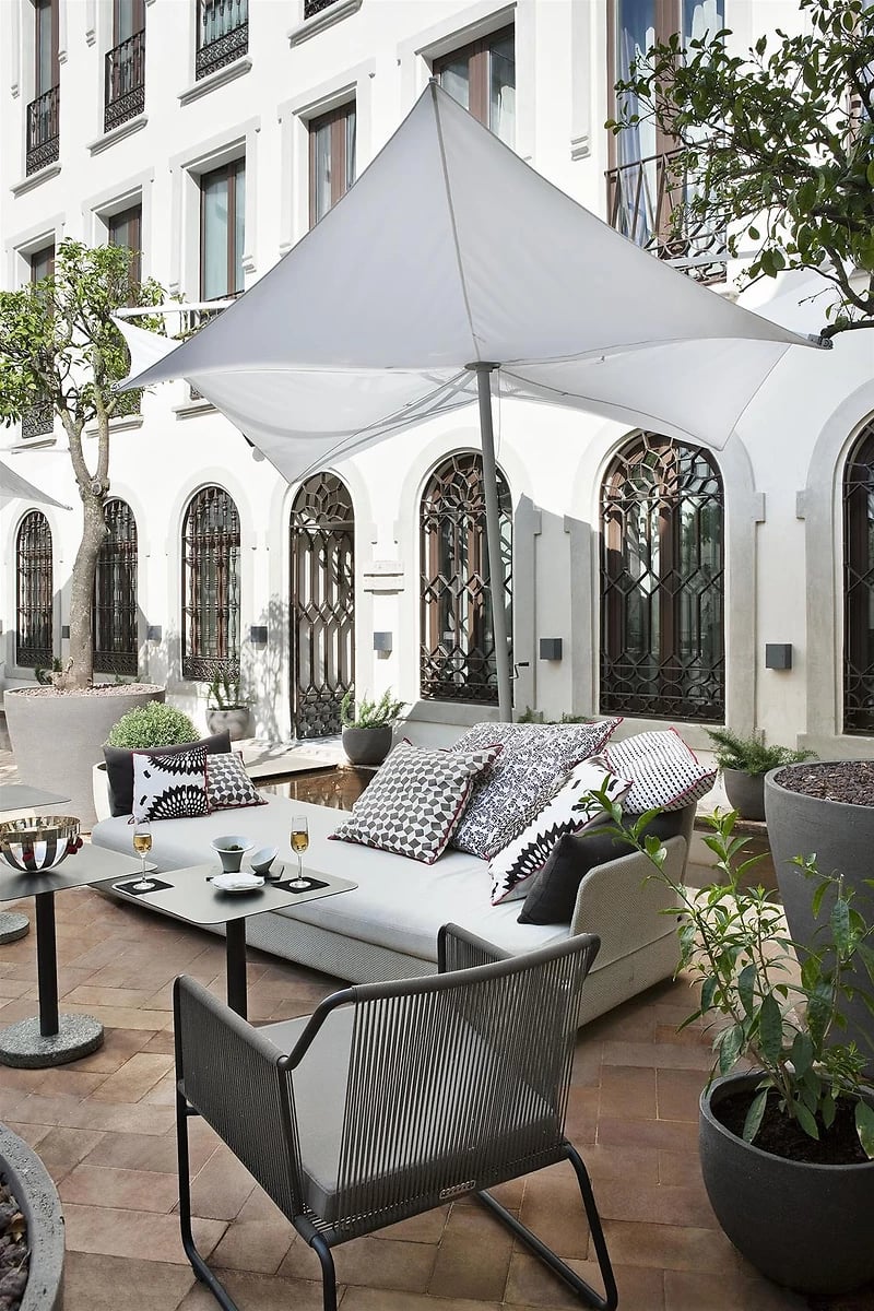 Patio, Hôtel Palacio de Villapanes, Séville, Espagne