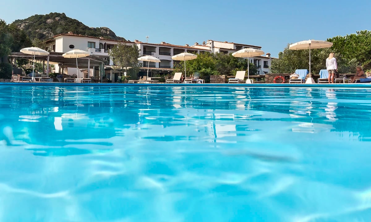 Piscine de l'hôtel, hôtel La Bisaccia