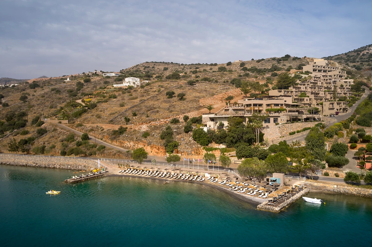 Vue extérieure de l'hôtel, Domes Aulūs Elounda, Curio Collection, Crète, Grèce
