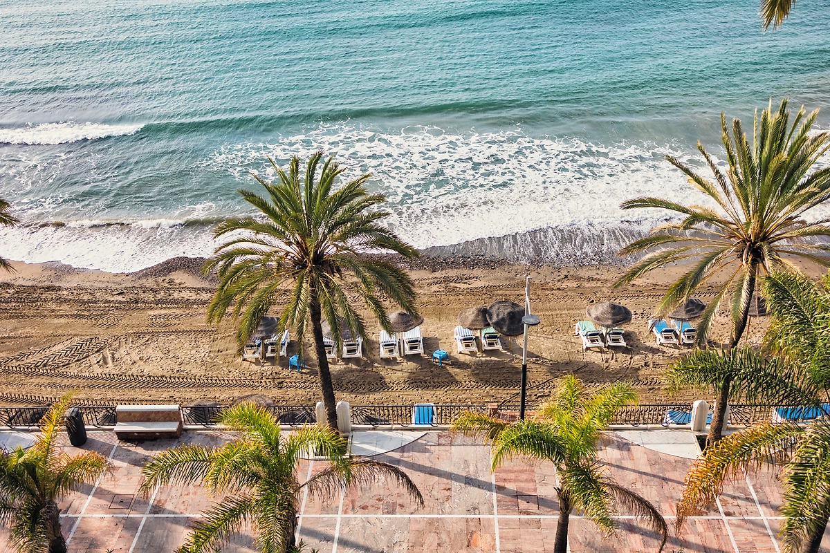 Vue aérienne de la plage, Marbella, Costa del Sol, Espagne