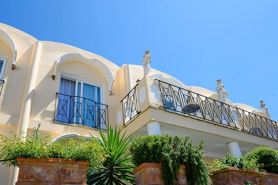 Balcon, Hotel Bussola