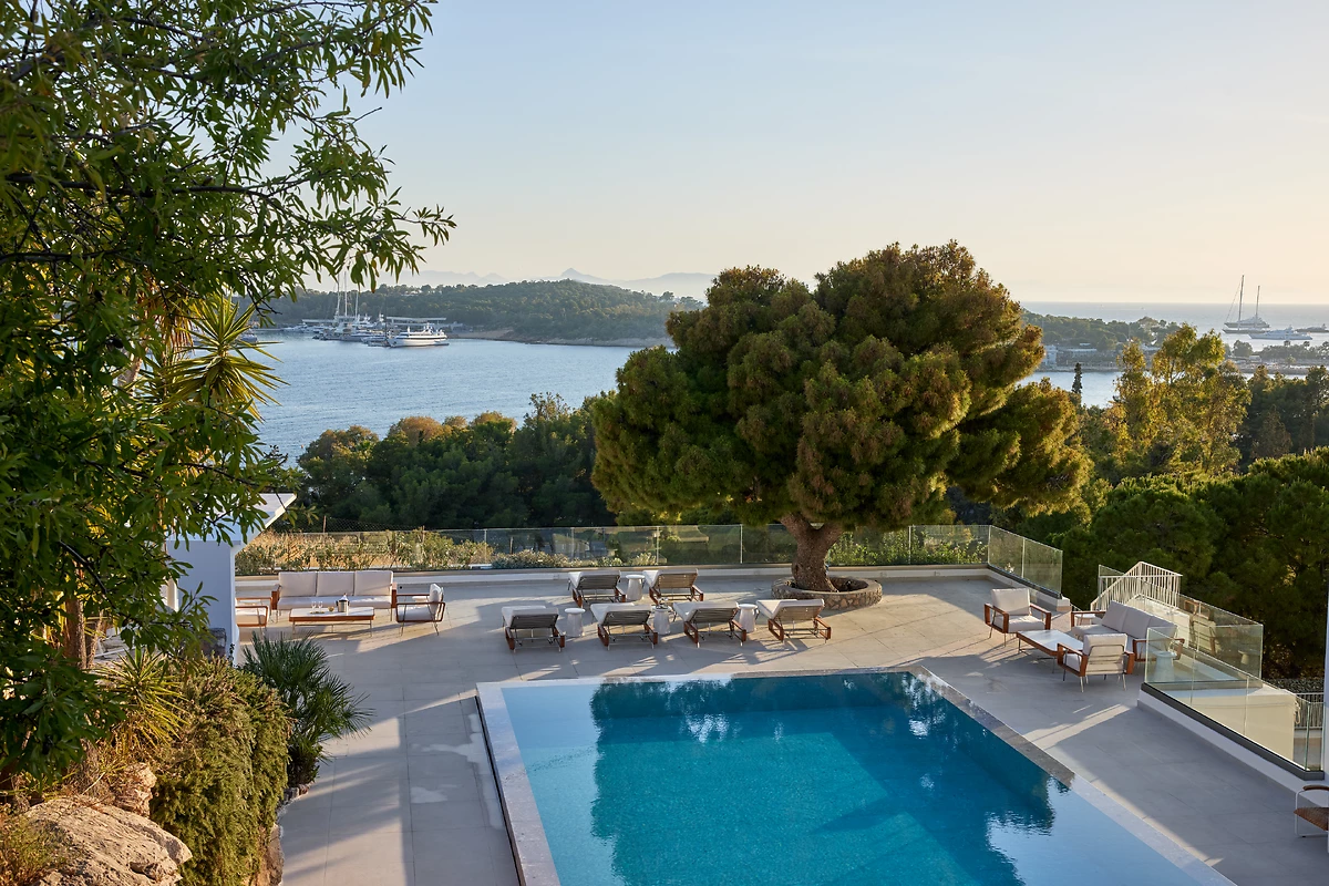 Piscine, The Roc Club