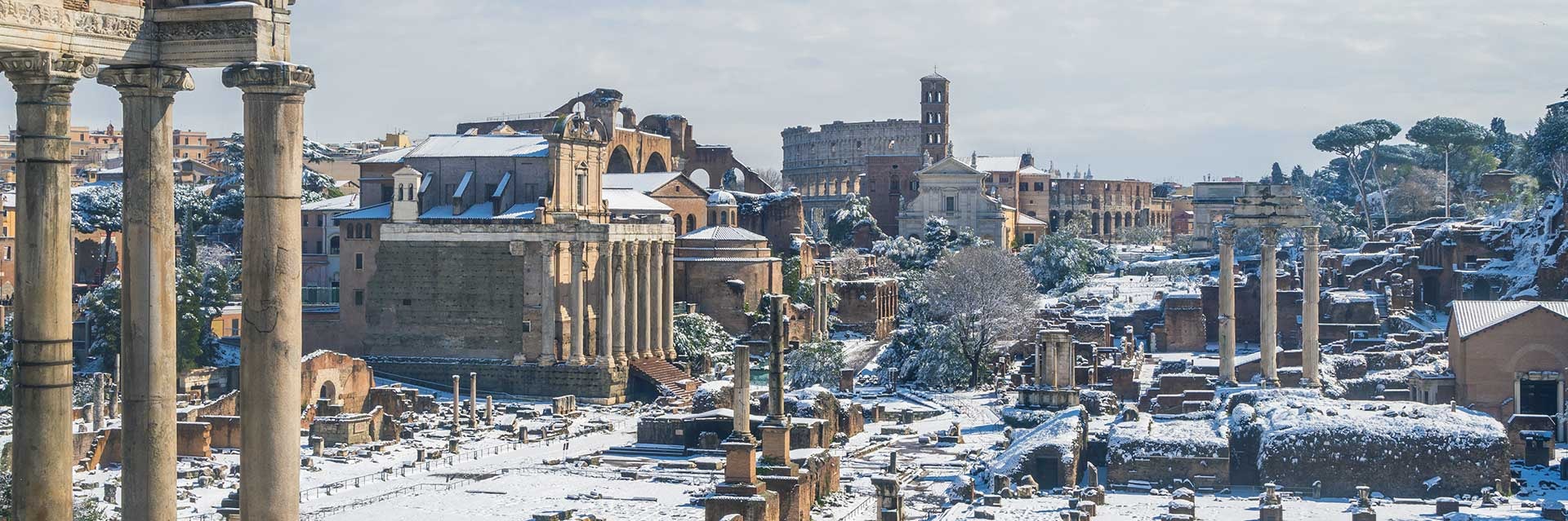Forum romain sous la neige, hiver, Rome, Italie