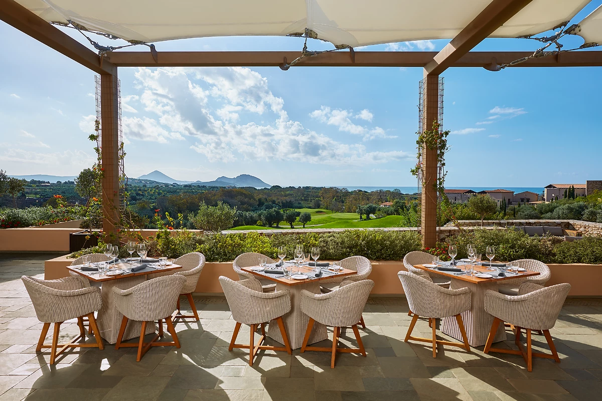 Terrasse, restaurant Flame, hôtel The Westin Resort Costa Navarino