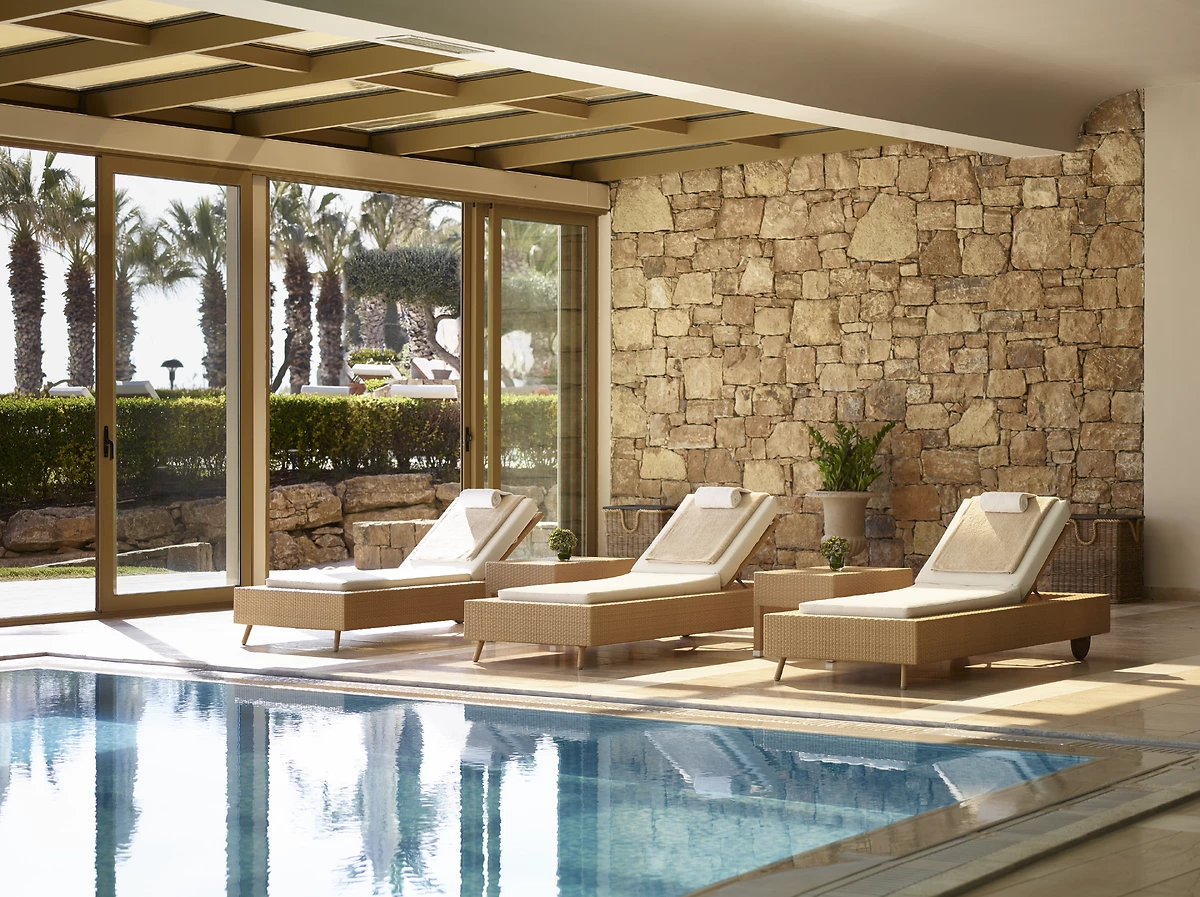 Piscine intérieure, spa de l'hôtel, Sani Beach