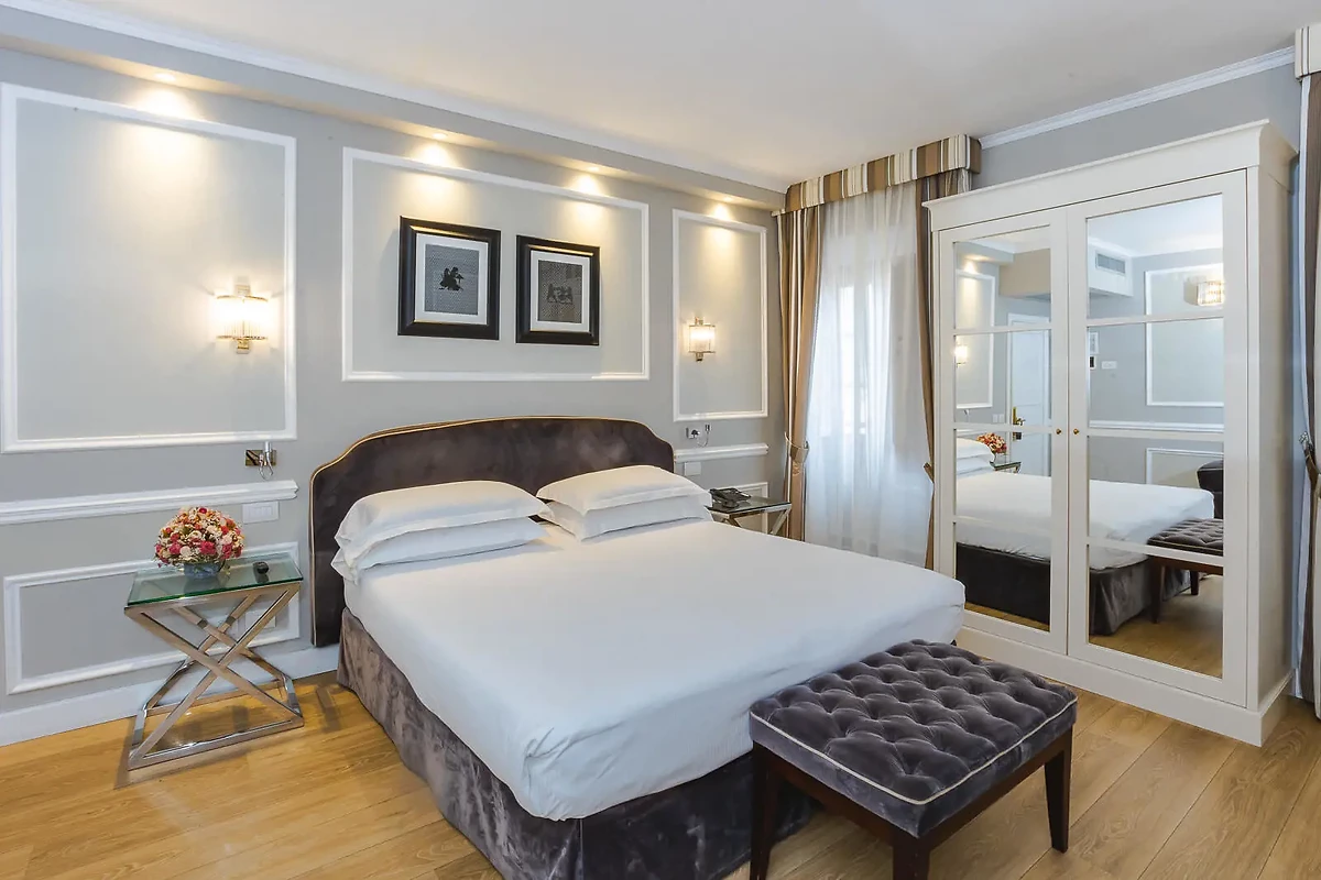 Chambre supérieure, FH55 Hotel Calzaiuoli, Toscane, Italie