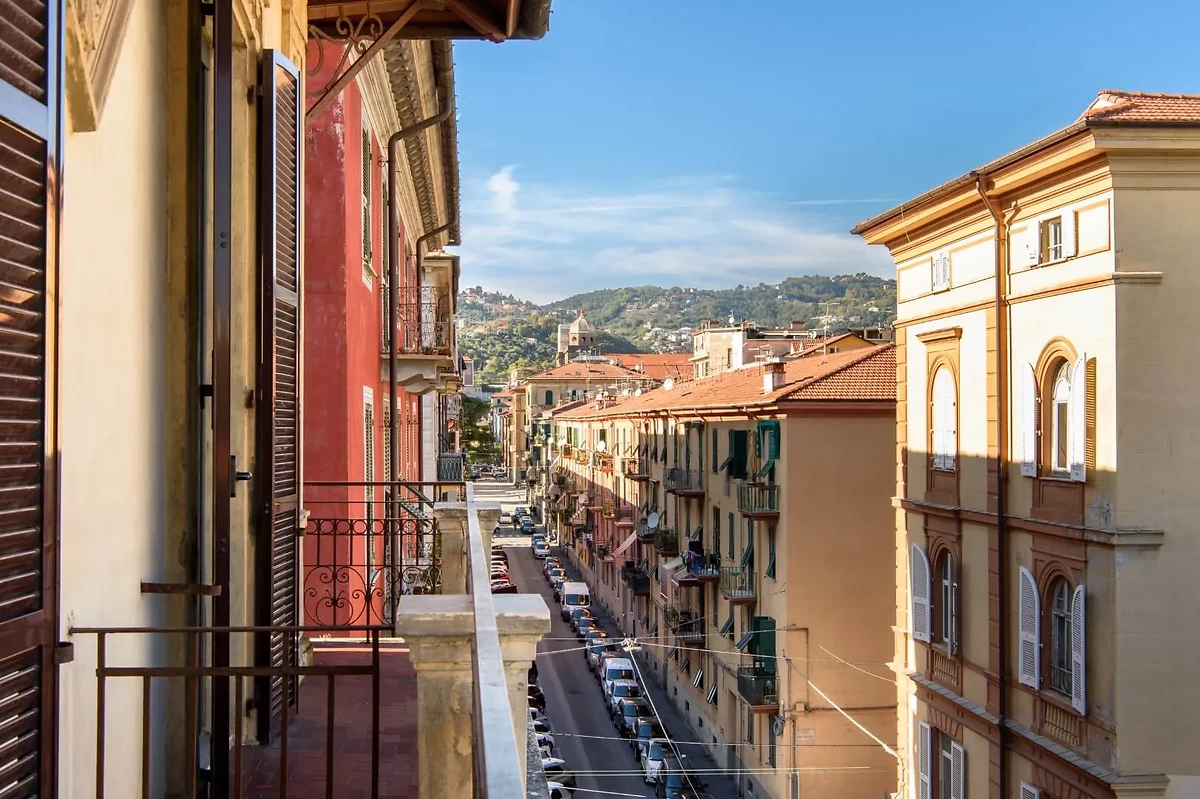 Vue depuis une terrase, The Poet Hotel, Italie