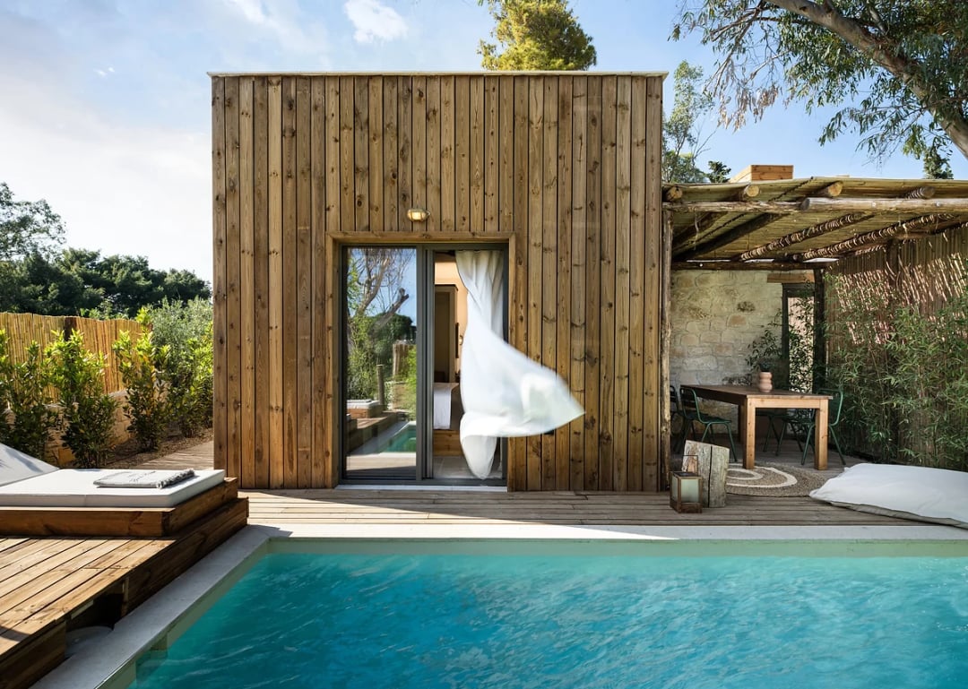 Moyenne cabana avec jardin et piscine