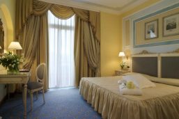 Chambre classique, Grand Hotel Villa Medici, Florence