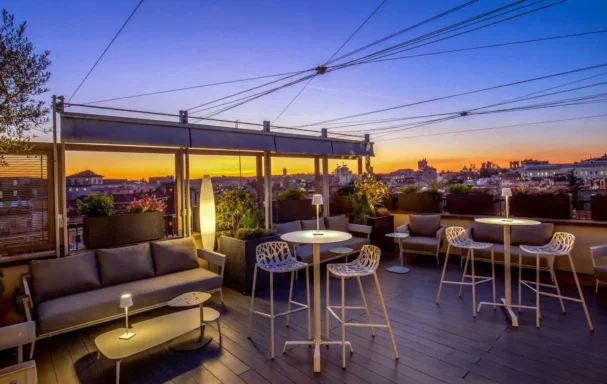 Bar de l'hôtel, Monti Palace Hotel